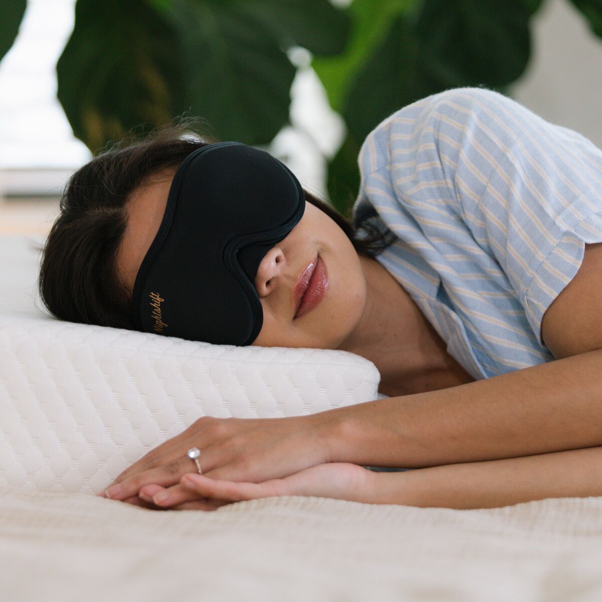 side-sleeper-pillow-cube-australia-final-offer-side-sleeping
