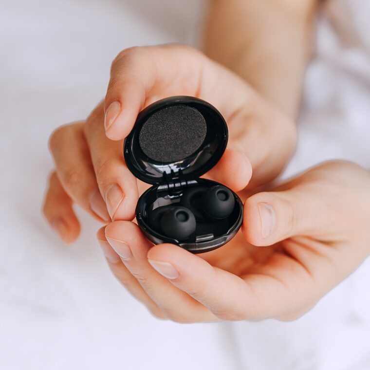 sleeping-earplugs-australia-benefits-earplugs-case
